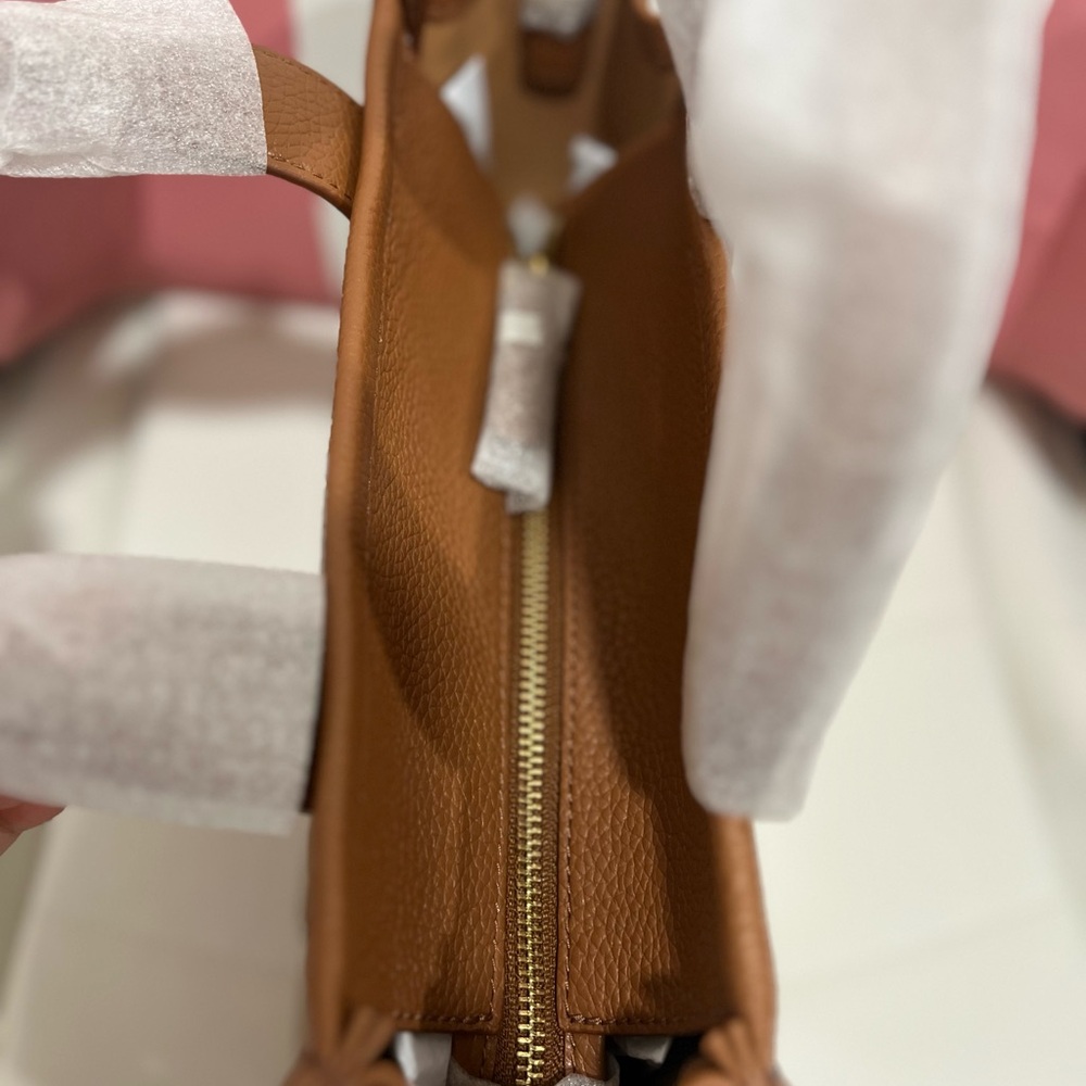 Marc JACOBS Tote/Cross Body. Very Good Condition.. Signature Bag. - Picture 6 of 7